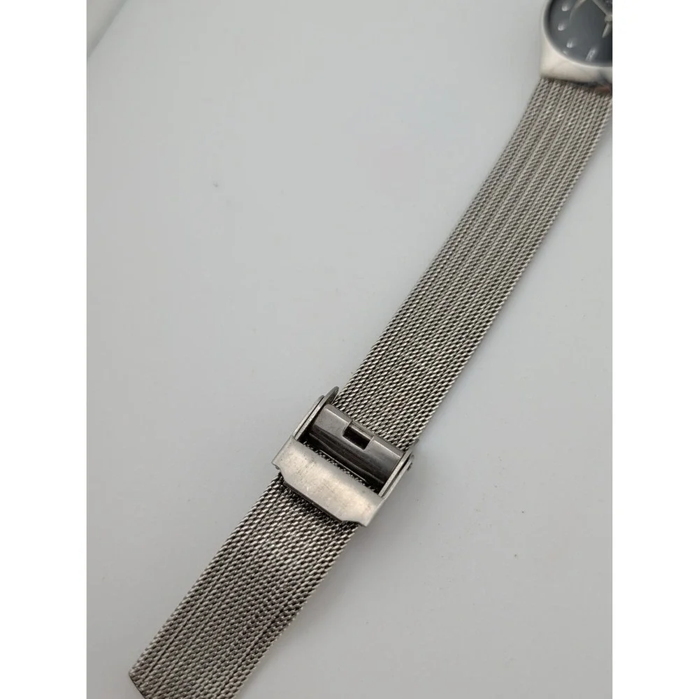 Skagen Women's Watch 24mm Case Diamond Markers Silver Band SKW2156 New Battery